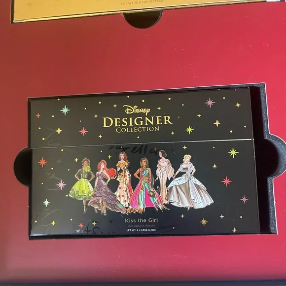 NIB. Disney Designer Collection Makeup Set with Gold and Black Packaging - Picture 8 of 8